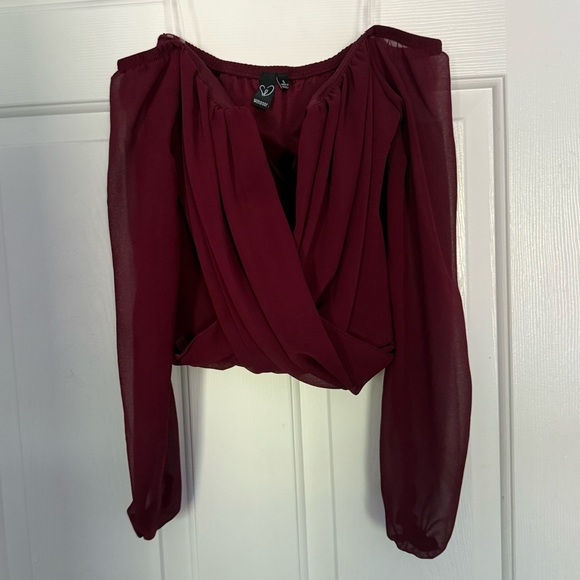 Sophisticated In Chiffon Off the Shoulder Strapless Top - Picture 4 of 8